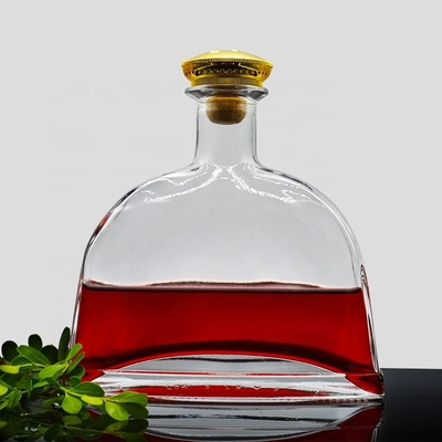 Bouteille de vodka en verre élégant 500ml 750ml 1000ml Volume pour bouteille en verre personnalisée