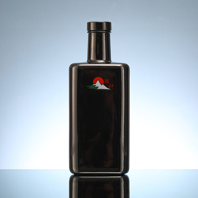 Super Flint Glass 500 ml Bouteille pour Whisky Mountain Vodka Gin Conception et matériau en blanc