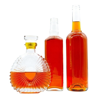 375 ml 500 ml 700 ml 750 ml Bouteilles en verre de différentes tailles pour les boissons alcoolisées