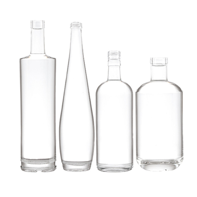 Forme personnalisée 750 ml Bouteille en verre de vodka avec bouchon à vis et type d'étanchéité en liège