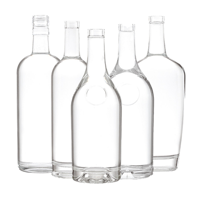 Forme personnalisée 750 ml Bouteille en verre de vodka avec bouchon à vis et type d'étanchéité en liège