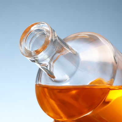 Bouteille de whisky en verre personnalisée de 500 ml/650 ml/700 ml/750 ml/800 ml pour vodka gin et vin de fruits