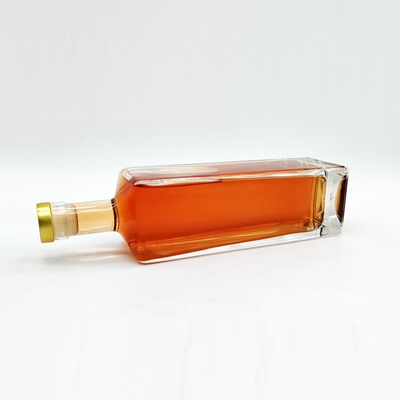 Bouteille en verre de 750 ml en forme carrée pour le gin, le rhum, le whisky, la vodka, les spiritueux et les liqueurs sur mesure
