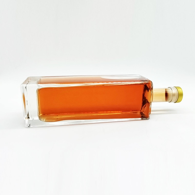 Bouteille en verre de 750 ml en forme carrée pour le gin, le rhum, le whisky, la vodka, les spiritueux et les liqueurs sur mesure