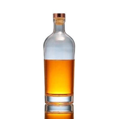 Bouteille en verre de vodka de 750 ml avec bouchon et matériau transparent