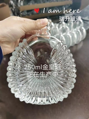 500 ml d'huile d'olive et de liqueurs spiritueuses vides 700 ml 750 ml de vodka noire et bouteilles en verre de whisky