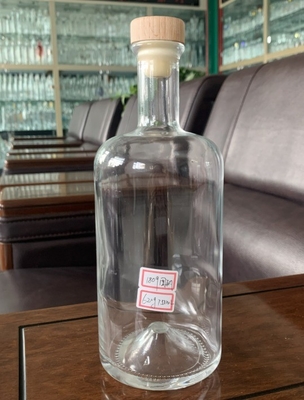 Matériau de base verre cristallin 500 ml 700 ml bouteille vide de vodka avec bouchon