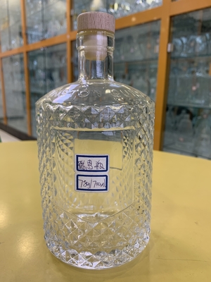 Matériau de base verre cristallin 500 ml 700 ml bouteille vide de vodka avec bouchon