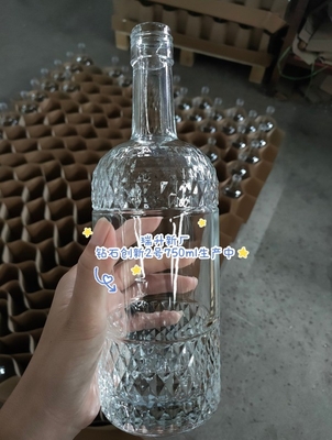 Matériau de base verre cristallin 500 ml 700 ml bouteille vide de vodka avec bouchon