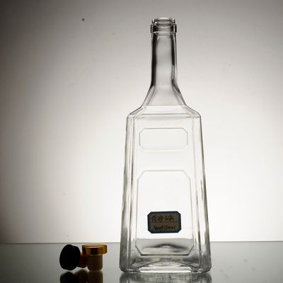 Matériau en verre Super Flint Bouteille en verre Vodka Brandy Rum Liquor pour femmes en forme de corps