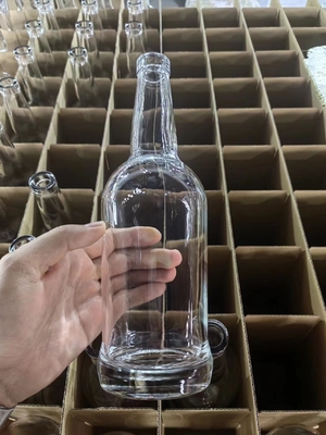 OEM Bienvenue 700 ml bouteille de verre vide pour emballage de vin personnalisé