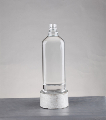 Boissons industrielles 250 ml 500 ml 750 ml Bouteille de whisky plat en verre avec bouchon à vis