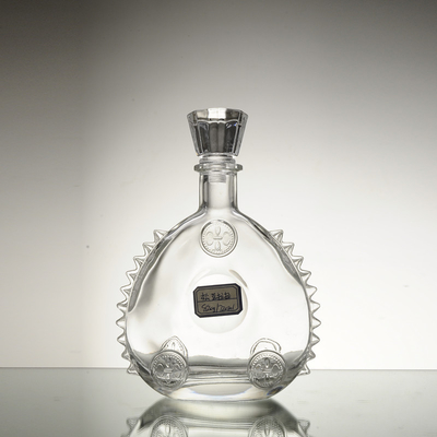 Bouteille en verre de 500 ml à 700 ml pour alcool de luxe, type de soudure en liège, matériau en verre Super Flint