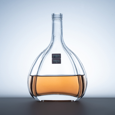 Matériau de la carrosserie Super Flint Glass Brandy XO Mini Bouteilles de champagne avec feuille d'érable