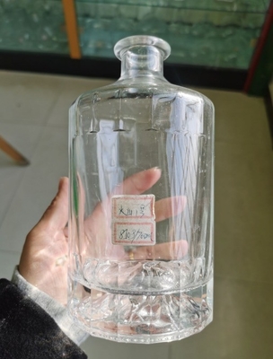 500 ml 700 ml 750 ml 1000 ml Bouteilles en verre à étiquette à chaud pour le whisky, le cognac et le rhum