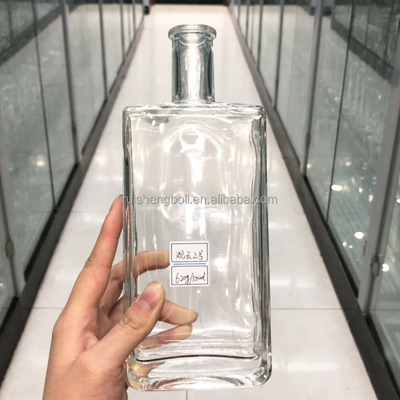 Bouteille en verre transparent pour l' huile d' olive 750 ml 500 ml Vodka Liquor Gin Recyclable
