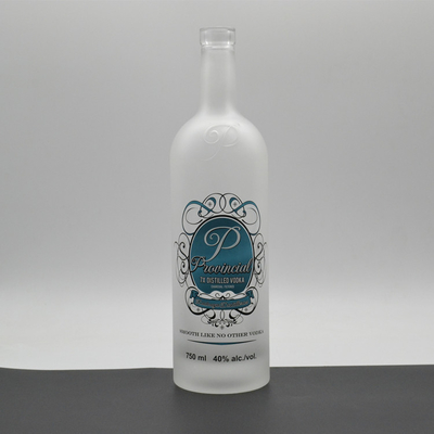 Impression sur écran sur épaule ronde sur mesure Bouteille en verre blanc glacé pour 750 ml de vodka alcoolisée