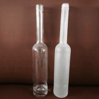 Bouteille en verre transparent de 750 ml en verre de super-friture pour le whisky