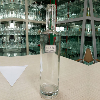 Collier en verre Super Flint Ronde 700 ml Bouteille de gin claire pour les amateurs de vodka