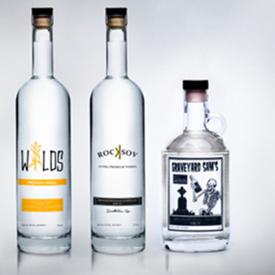 Surfaces de traitement de l'estampage à chaud Bouteilles en verre pour vodka gin spirit 500 ml 1 litre