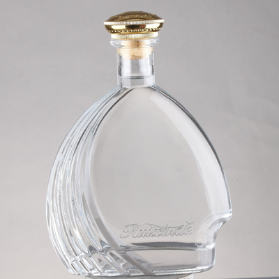 Fabricants de bouteilles en verre de brandy Super Flint avec type d'étanchéité au liège et terme FOB