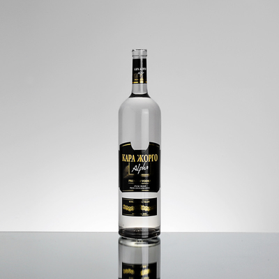 Assurance du commerce Matériau en verre à haute résine 750 ml Bouteille de vodka claire pour un grand événement