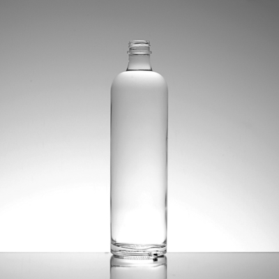 Assurance du commerce Matériau en verre à haute résine 750 ml Bouteille de vodka claire pour un grand événement