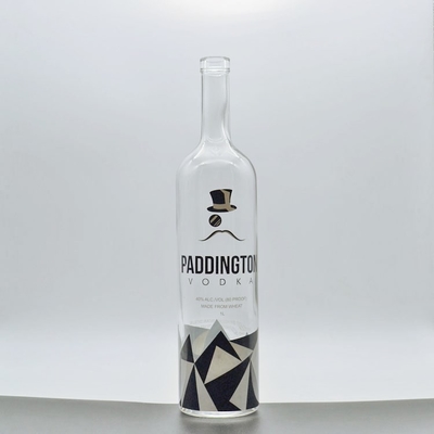 Fabrication 700 ml bouteille en verre à alcool avec capuchon à vis / type d'étanchéité en liège en bleu