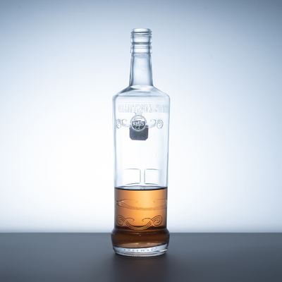 Fabrication 700 ml bouteille en verre à alcool avec capuchon à vis / type d'étanchéité en liège en bleu
