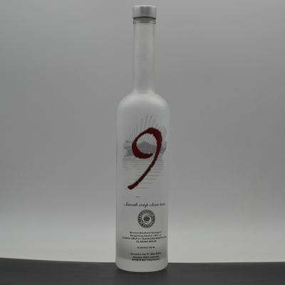Bouteille en verre cristallin blanc XO/Brandy/Whiskey/Vodka avec une surface de traitement décalée