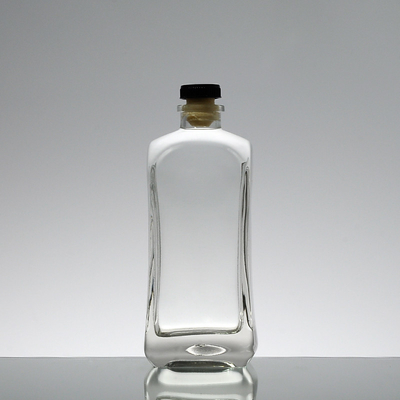 Traitement de la surface d'estampage à chaud 1L bouteille de whisky en verre super Fabriqué en matériau blanc cristallin
