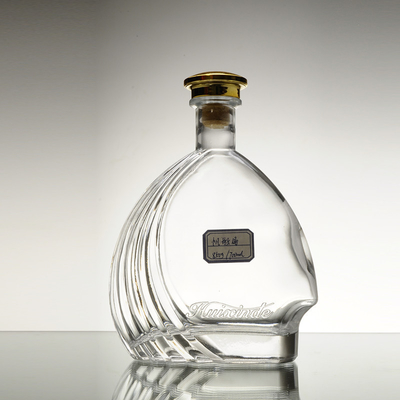 Bouteille de whisky pour vodka claire