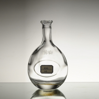 Bouteille de whisky pour vodka claire