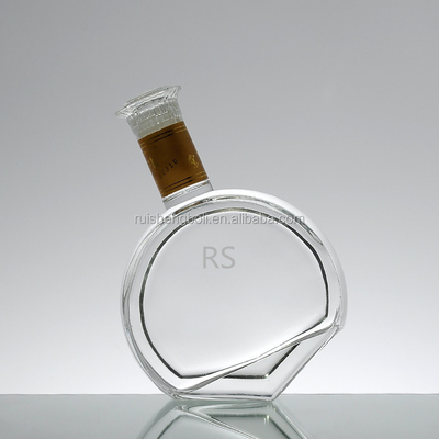 L'impression de logo en forme de tour Spirits dans une bouteille de verre transparent Élevez votre gamme de marque