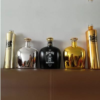 Vodka électronique personnalisée hautement OEM/ODM 750 ml bouteille en verre de whisky avec bouchon à vis