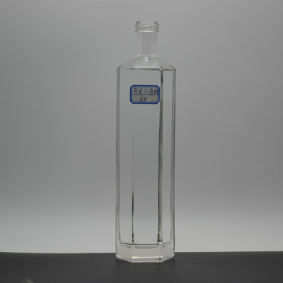 Bouteille en verre de 750 ml avec expédition express.