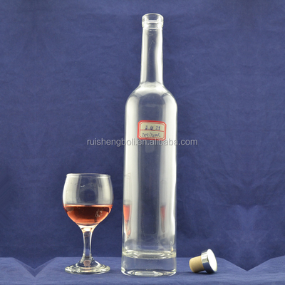 Bouteille de vodka en verre transparent fabriquée en Ukraine avec un design glacé au CIF