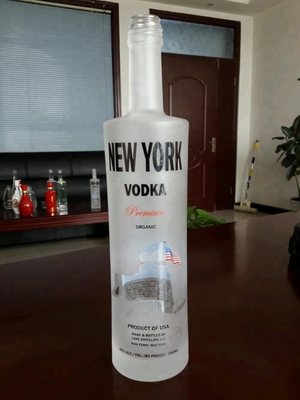 Bouteilles en verre de vodka russe de 750 ml avec échantillon gratuit et matériau en verre de super flint