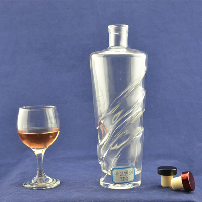 500 ml 750 ml bouteilles de verre de vodka et de whisky Super matériau en verre de silex et conception à base plate