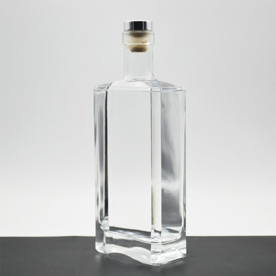 375 ml 500 ml 700 ml 750 ml Bouteille en verre de gin vert carré pour les spiritueux personnalisés en vert