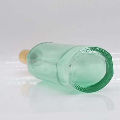 Bouteilles de whisky et de gin au rhum en verre Super Flint avec conception de relief personnalisé et bouchon en bois