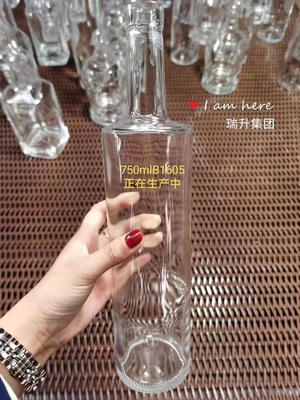 Bouteilles en verre Super Flint pour la vodka et le whisky en liquide de 500 ml, 700 ml et 75 cl