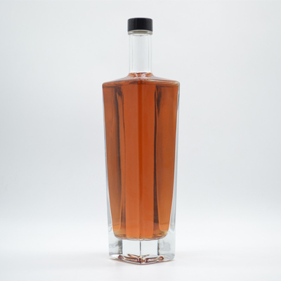 Matériau blanc cristallin Bouteille de verre carrée 500 ml pour les spiritueux Gin Rum Vodka Whisky