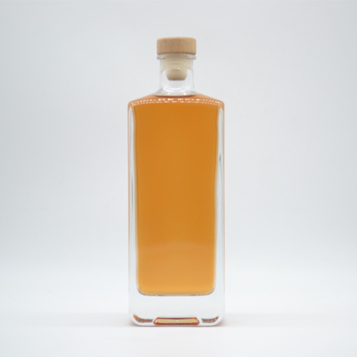 Bouteille d'alcool en verre carré personnalisée pour les spiritueux Gin Tequila Vodka 750ml/700ml/500ml