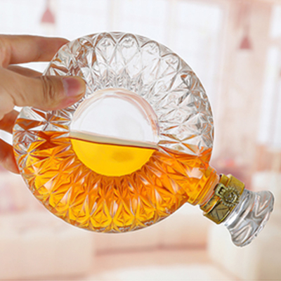 750 ml de verre blanc de forme unique bouteille de verre de vin de cerisier pour les boissons alcoolisées en Europe
