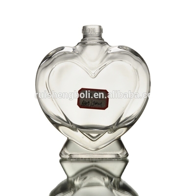 Bouteille en verre blanc cristallin pour boissons de design élégant 500 ml 750 ml Vodka Whiskey Brandy