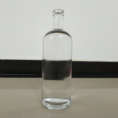 Matériau en verre Super Flint 700 ml 750 ml 1 litre Bouteille en verre de vodka avec norme CE
