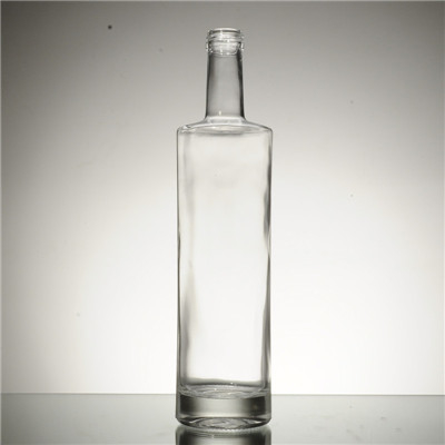 Des bouteilles d'huile d'olive de 500 ml pour les besoins de distribution