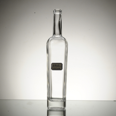 750 ml bouteille en verre transparent Vodka avec un matériau de verre à haute teneur en silex et un type d'étanchéité en liège
