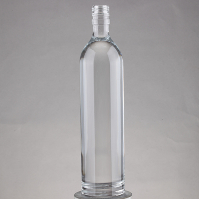 Bouteilles de vodka de 70 cl à 700 ml en verre de super-frit avec base épaisse et type d'étanchéité en liège